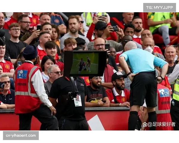 半自动越位系统与内置传感器用球 科技应用提升判罚准确性